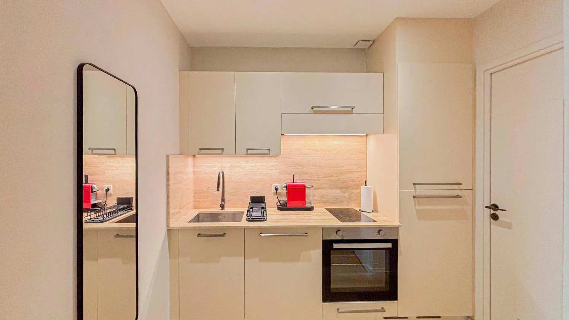 Petit Cocon Au Coeur Du Vieux-Nice, Wifi, Ac, 2Pers Apartment Nice