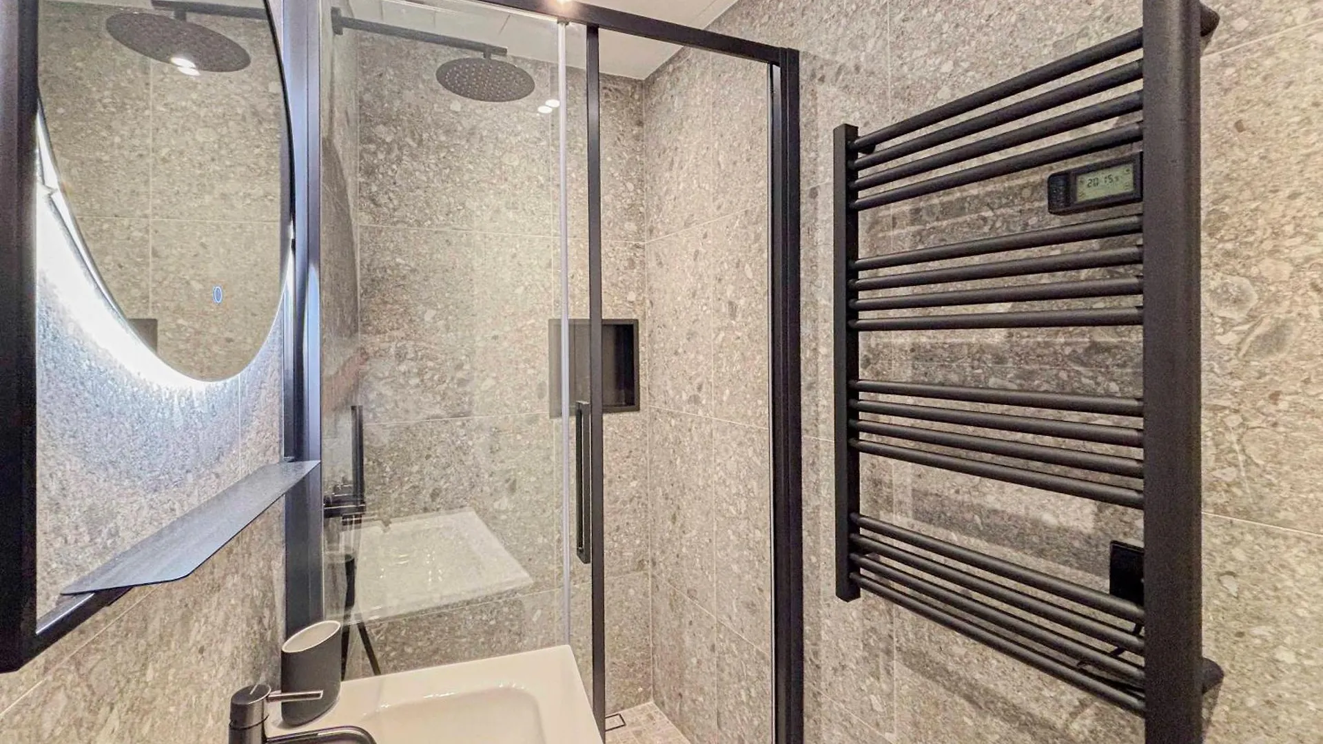 Petit Cocon Au Coeur Du Vieux-Nice, Wifi, Ac, 2Pers