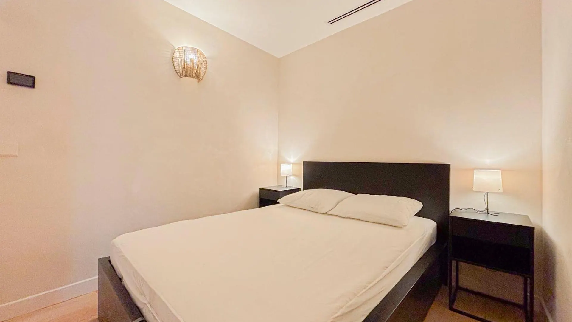 Petit Cocon Au Coeur Du Vieux-Nice, Wifi, Ac, 2Pers Apartment Nice