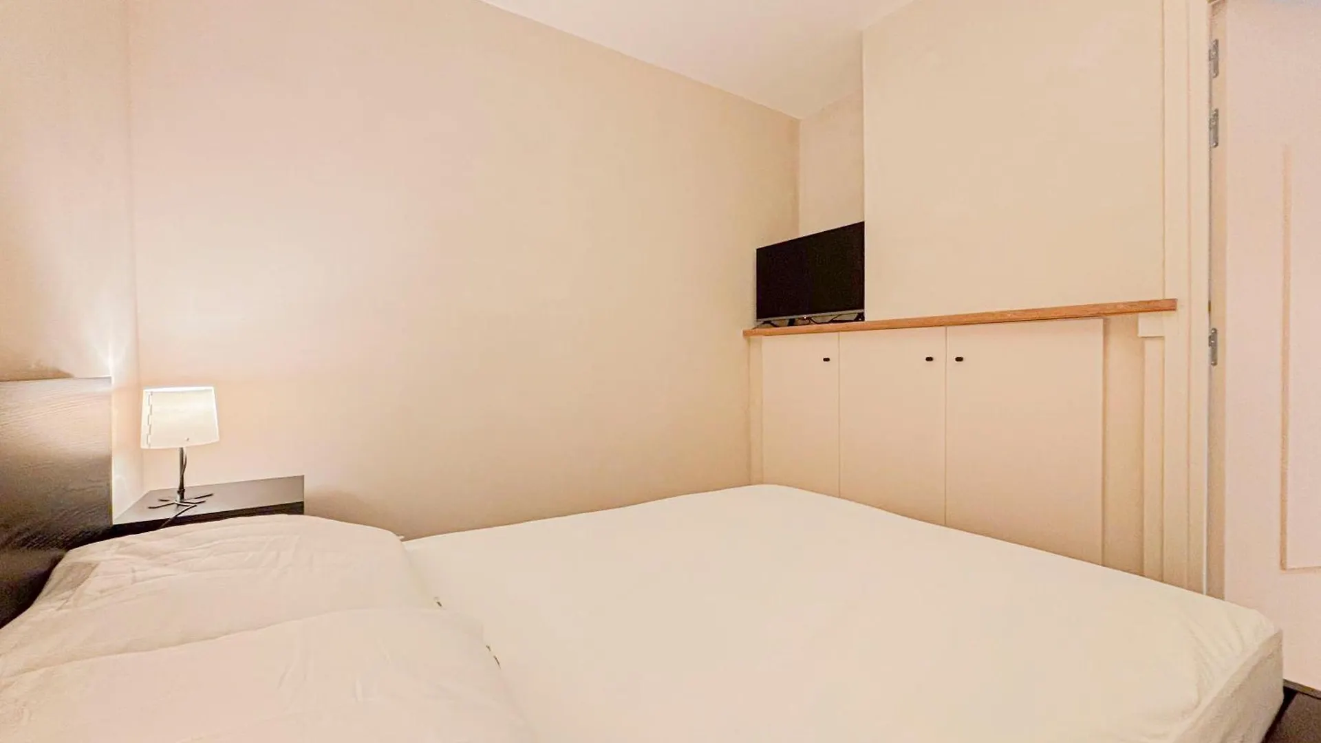 Apartment Petit Cocon Au Coeur Du Vieux-Nice, Wifi, Ac, 2Pers